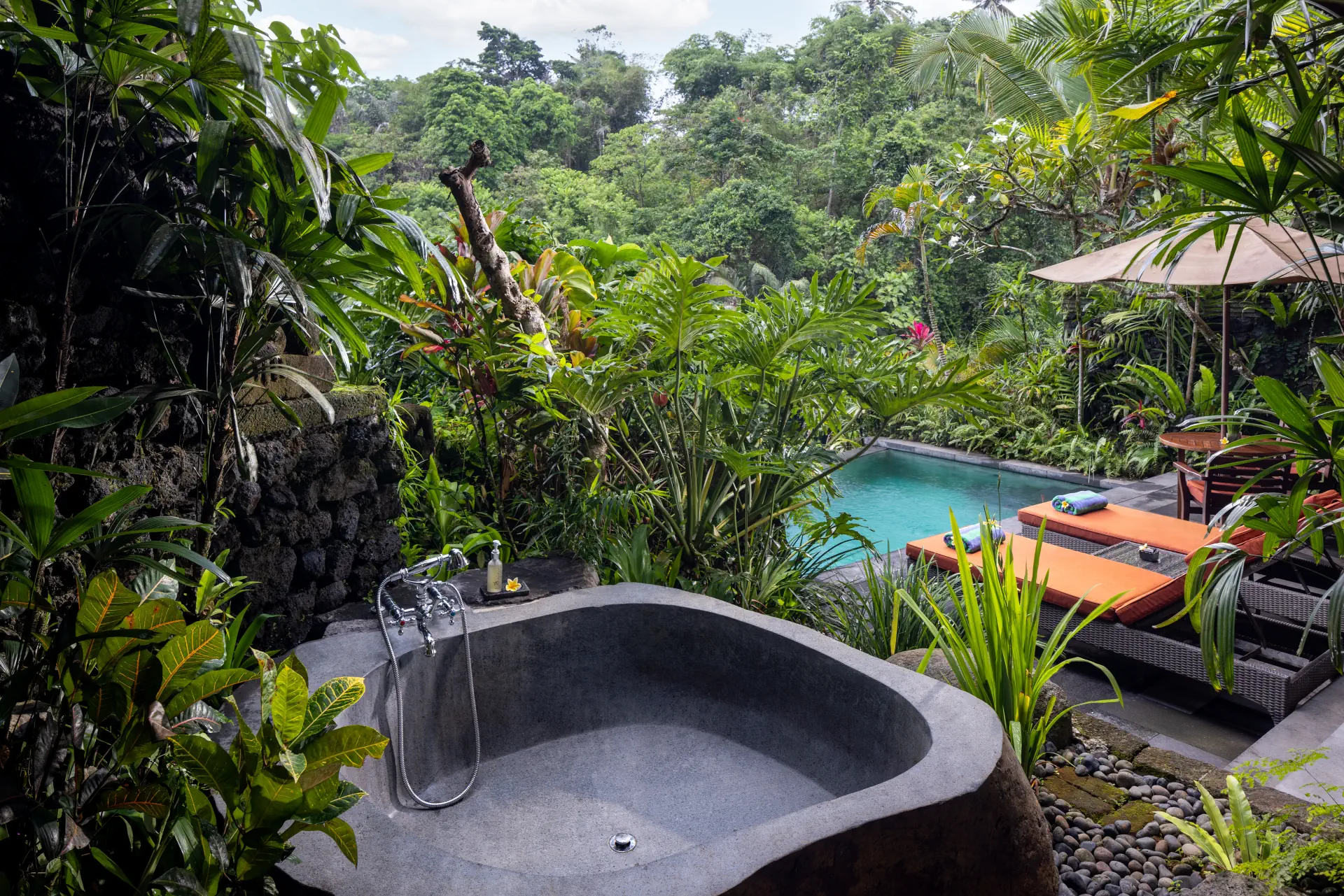 Bathtub Outdoor